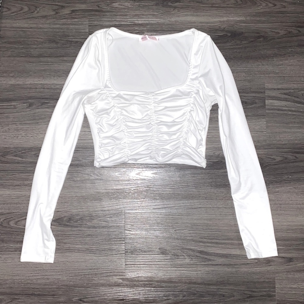 Size M Long Sleeve White Crop Top